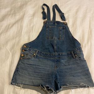 I sabel Maternity by Ingrid & Isabel Shortall Maternity Jean Short Size 4